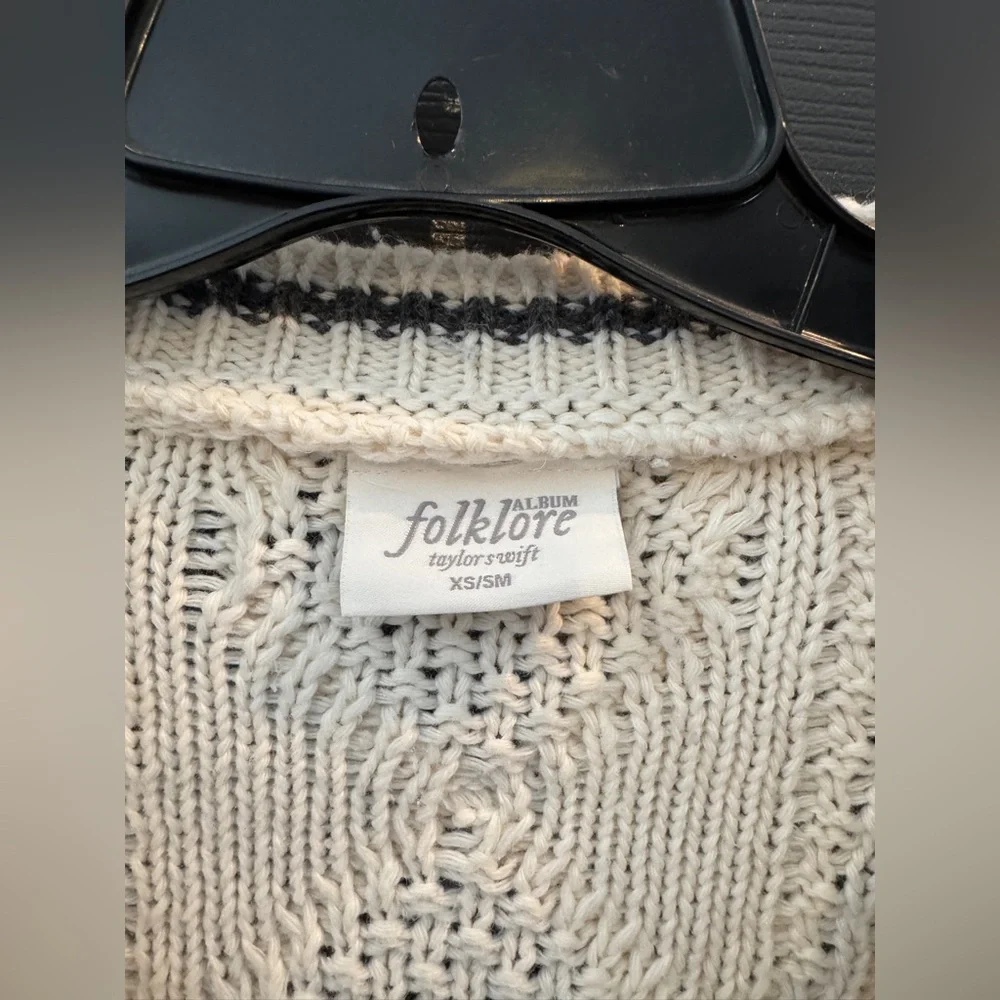 Taylor Swift Folklore Cardigan XS/SM - Picture 4 of 5